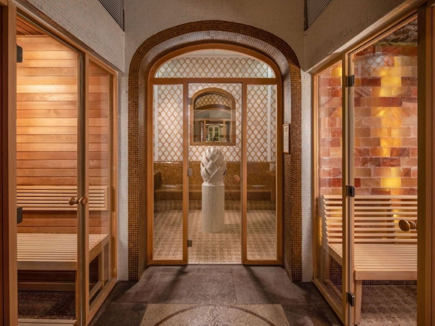 Auszeit im Herzen von Tata - Kristall Deluxe Wellness inkl. Halbpension | 7 Nächte     