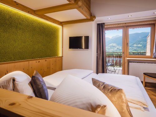 Auszeit zu Zweit mit Panorama-Wow-Effekt in Kaprun inkl. Tauern Spa Therme Eintritt | 2 Nächte