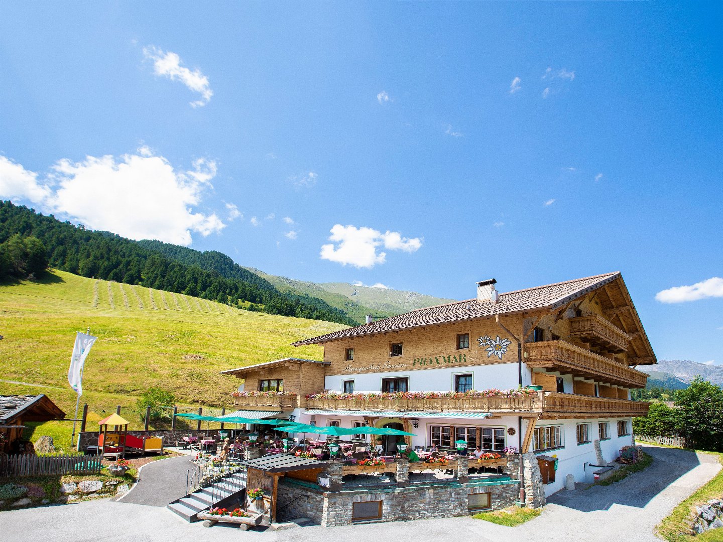 Erholungsurlaub inkl. Halbpension und geführten Wanderungen im Tiroler Praxmar | 7 Nächte 