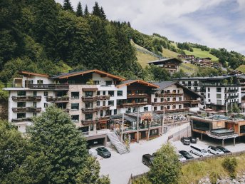 Up- & Downhill Package in Hinterglemm inkl. SPA Momente, Pool & Joker Card | 4 Nächte