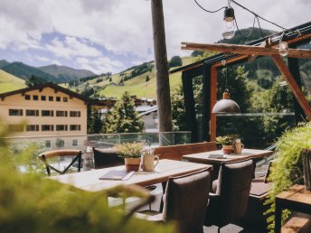 Up- & Downhill Package in Hinterglemm inkl. SPA Momente, Pool & Joker Card | 4 Nächte