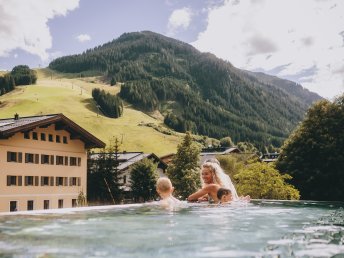 Up- & Downhill Package in Hinterglemm inkl. SPA Momente, Pool & Joker Card | 4 Nächte