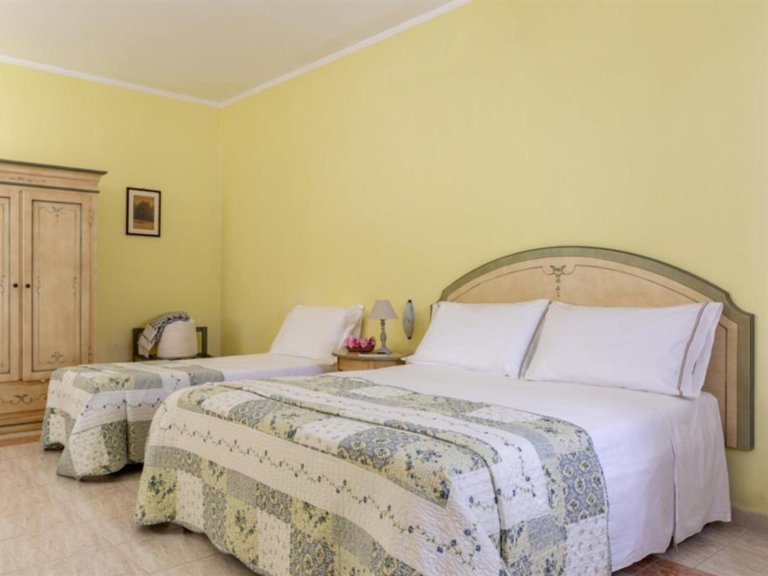 Dreibettzimmer